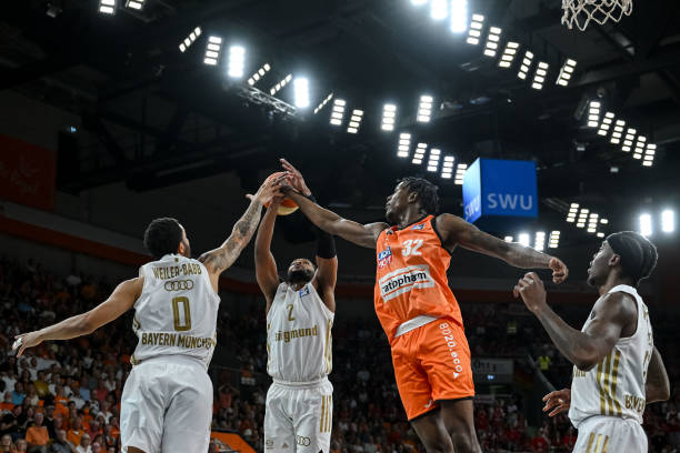 事桂冠的资 事桂冠的资